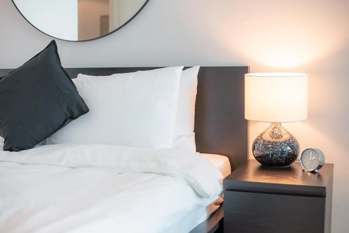 Comfortable Studio Apartment For 4 In Difc Dubaï 0*,  Émirats arabes unis